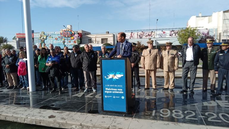 Gutiérrez encabezó el acto por el Día del Veterano y los Caídos en Malvinas