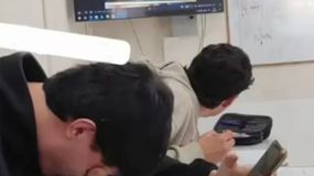 . El episodio tuvo lugar durante un taller que dictaba a estudiantes que aspiran a ingresar a carreras de ingeniería.