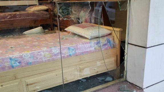 Centro: rompieron el vidrio y se llevaron ocho almohadas