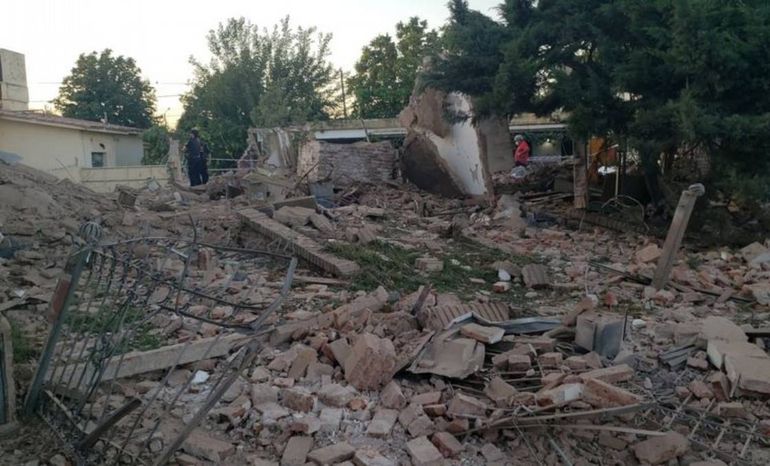 Un hombre murió tras una explosión y derrumbe en Córdoba