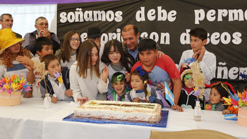 gutierrez festejo los 50 anos de la escuela albergue de guanacos