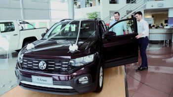 La venta de autos cero kilómetro cayó en picada este año. En Neuquén el impacto fue menor que en el país.