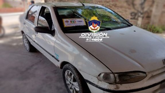 Cayó un robarruedas de Centenario y le secuestraron su auto