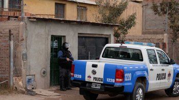 dos detenidos con drogas, un arma y 21 mil pesos en efectivo dos detenidos con drogas, un arma y 21 mil pesos en efectivo