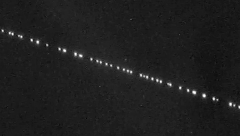 Una fila de satélites en el cielo sorprendió a vecinos de San Martín de los Andes