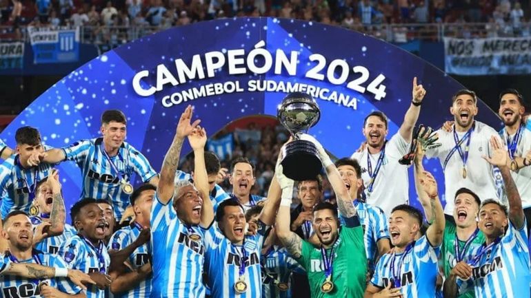 Racing celebró la Copa Sudamericana Racing celebró la Copa Sudamericana