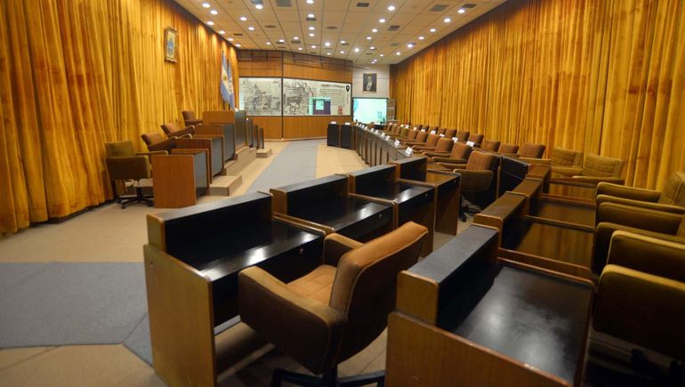 “Estás pisando Patrimonio Histórico de Neuquén. Es tuyo, es nuestro, cuídalo y disfrutalo”, reza una de las primeras indicaciones para iniciar el recorrido. “Estás pisando Patrimonio Histórico de Neuquén. Es tuyo, es nuestro, cuídalo y disfrutalo”, reza una de las primeras indicaciones para iniciar el recorrido.