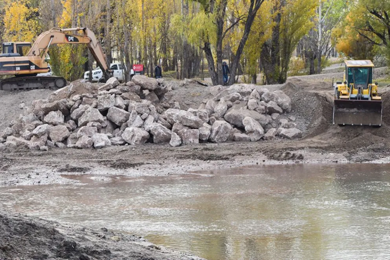 Provincia adjudicó el mantenimiento periódico del arroyo Durán
