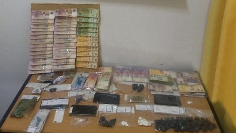 Plaza Huincul: dos detenidos al allanar tres kioscos narcos