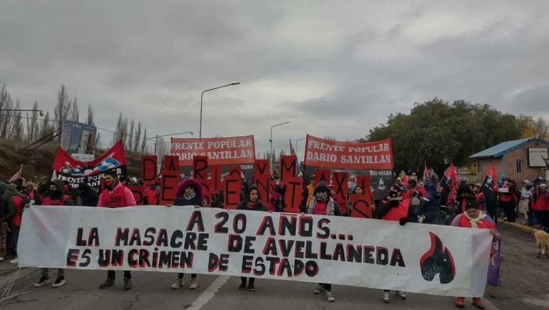 Movimientos piqueteros recordaron a Kosteki y Santillán en los puentes