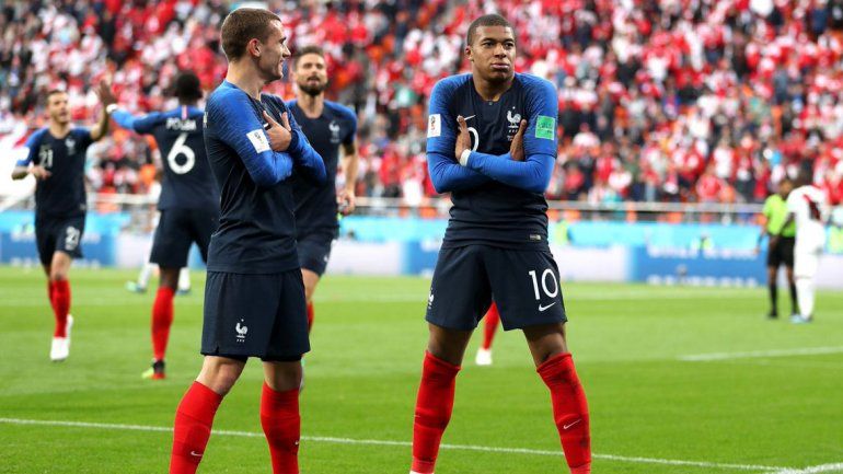 Griezmann y Mbappé quieren volver a repetir su festejo tan particular frente a Dinamarca.