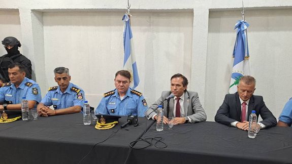 Nuevos allanamientos tras los tiroteos en Cutral Co: Las plazas no son para que la gente se drogue