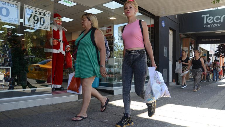 En 11 fotos, la fiebre de las compras navideñas de última hora