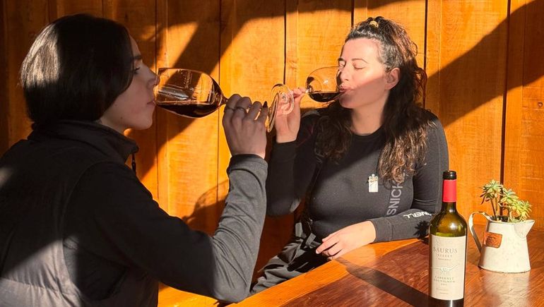 Rancho de Manolo: el refugio de montaña que marida esquí, sabores y buen vino en Chapelco
