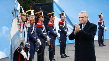 alberto-fernandez-jura-telamjpg.jpg