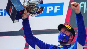 En el siguiente video, repasá las declaraciones de Agustín Canapino, Facundo Ardusso y Julián Santero tras la final del Súper TC2000 en Buenos Aires. En el siguiente video, repasá las declaraciones de Agustín Canapino, Facundo Ardusso y Julián Santero tras la final del Súper TC2000 en Buenos Aires.