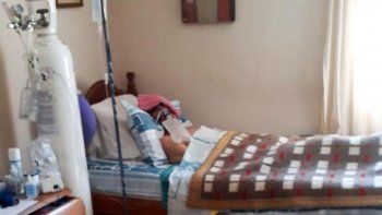 armo una internacion en su casa para mantener con vida al tio armo una internacion en su casa para mantener con vida al tio