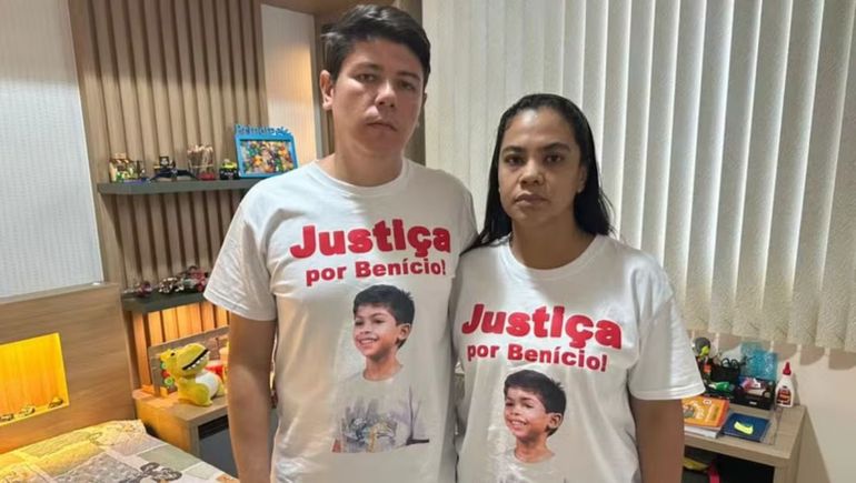 La familia del nene denuncia una cadena de errores y exige que la Justicia avance contra los responsables. La familia del nene denuncia una cadena de errores y exige que la Justicia avance contra los responsables.