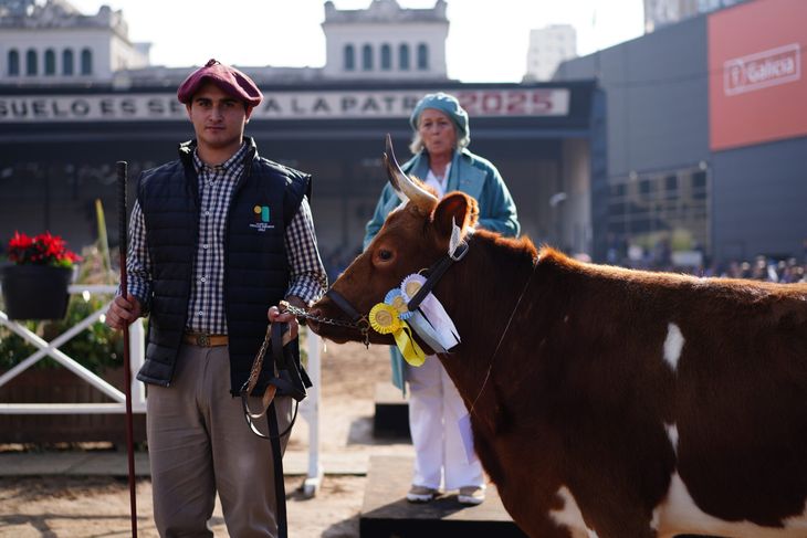Yoli fue presentada en Palermo...y recibió una ovación. Yoli fue presentada en Palermo...y recibió una ovación.