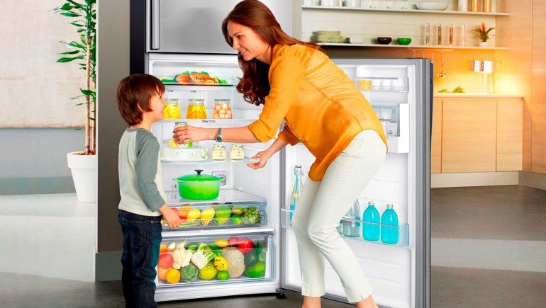 Para  conservar el queso en la heladera para evitar que pierda su sabor se debe, ante todo, garntizarse de que la temperatura de la heladera o del refrigerador se encuentre a 4 grados centígrados o menos.