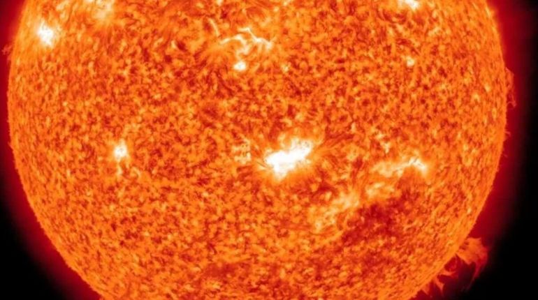 ¿Estamos en peligro? Una gigantesca mancha solar amenaza a la Tierra