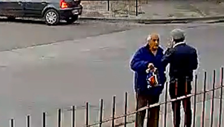 Engañan a abuelo con un cuento del tío y le roban $2 millones