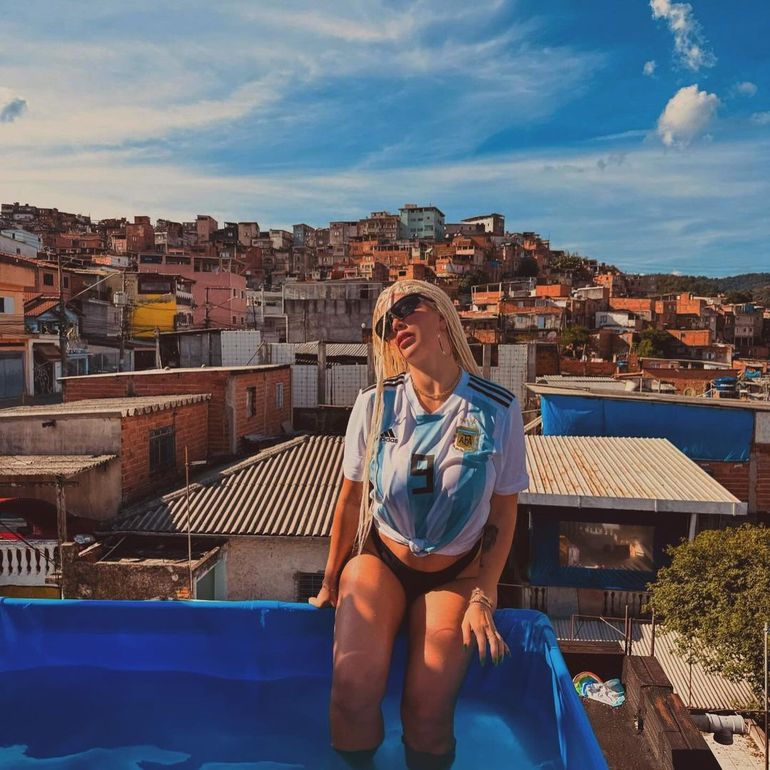 Wanda Nara, acusada de plagio por su nuevo video. Wanda Nara, acusada de plagio por su nuevo video.