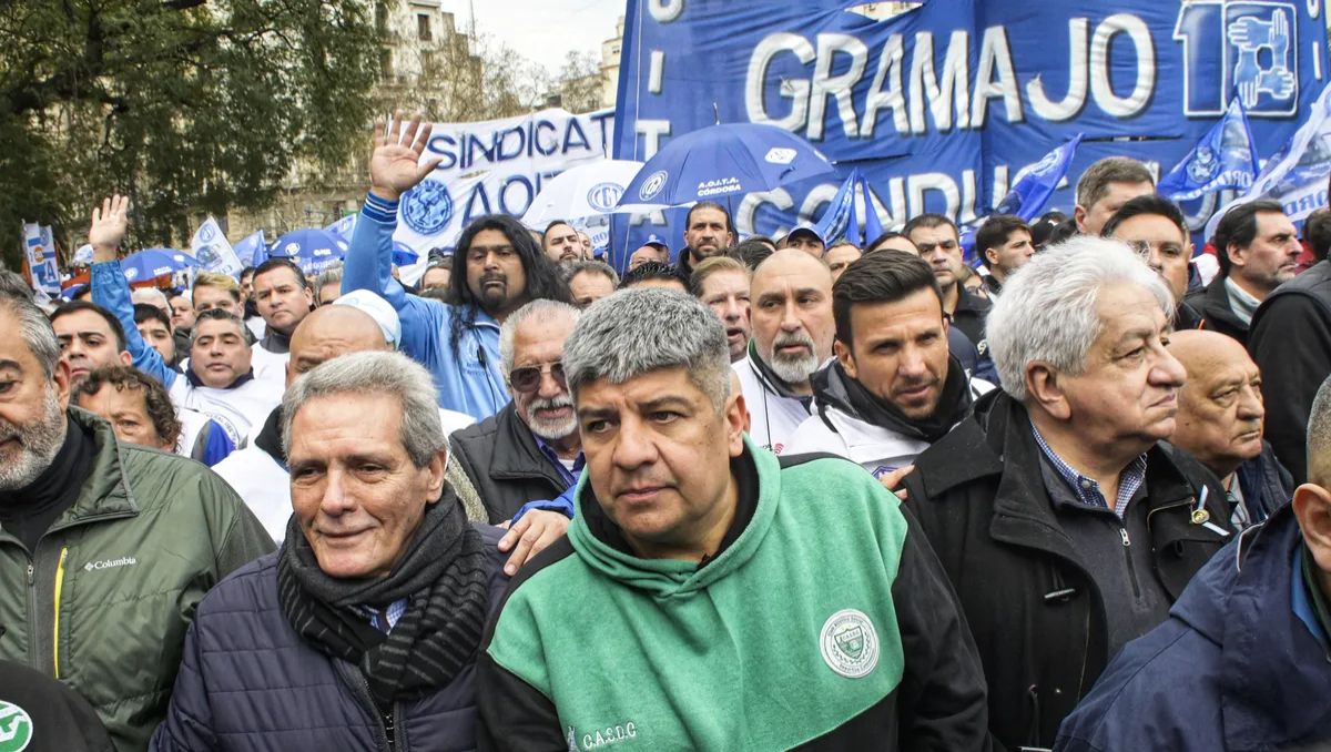 La CGT anticipó que irán a buscar a quienes no están convencidos de bajar la Ley Ómnibus en el Senado.