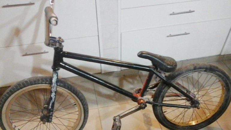 La bicicleta que se robaron los hermanos tras una discusión de tránsito.