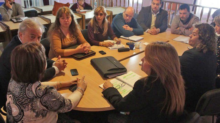 El defensor del Pueblo de Neuquén se reunió con los concejales de Plottier.