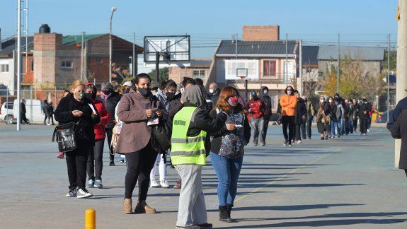 Vacunaron a demanda a más de 2400 personas contra el COVID-19