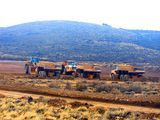 A 90 km de Jacobacci, la mina Calcatreu inició su producción de oro y plata en la estepa rionegrina. A 90 km de Jacobacci, la mina Calcatreu inició su producción de oro y plata en la estepa rionegrina.