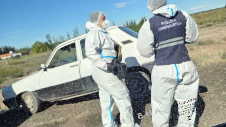 Murió una persona adentro de su auto en Autovía Norte casi Ruta 22: qué pasó | LM Neuquen Murió una persona adentro de su auto en Autovía Norte casi Ruta 22: qué pasó