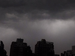 El Servicio Meteorológico Nacional (SMN) emitió alerta amarillo por tormenta en Cipolletti. El Servicio Meteorológico Nacional (SMN) emitió alerta amarillo por tormenta en Cipolletti.