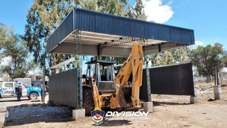 Después de años, recuperó su retroexcavadora valuada en U$50 mil