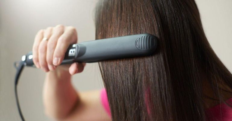 Este truco te ayudará tener un alisado perfecto y prolongar el vida útil de tu planchita.