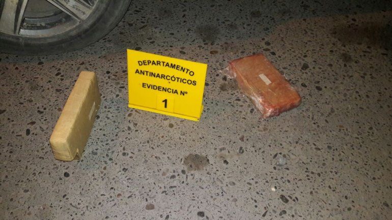 Al grito de no voy a ir en cana quiso cortarse con un reloj cuando lo encontraron con droga