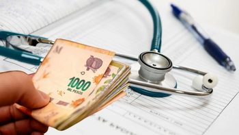 Las empresas de medicina prepaga informaron un nuevo aumento en sus cuotas mensuales, el mismo será mayor a la inflación de enero. Las empresas de medicina prepaga informaron un nuevo aumento en sus cuotas mensuales, el mismo será mayor a la inflación de enero.