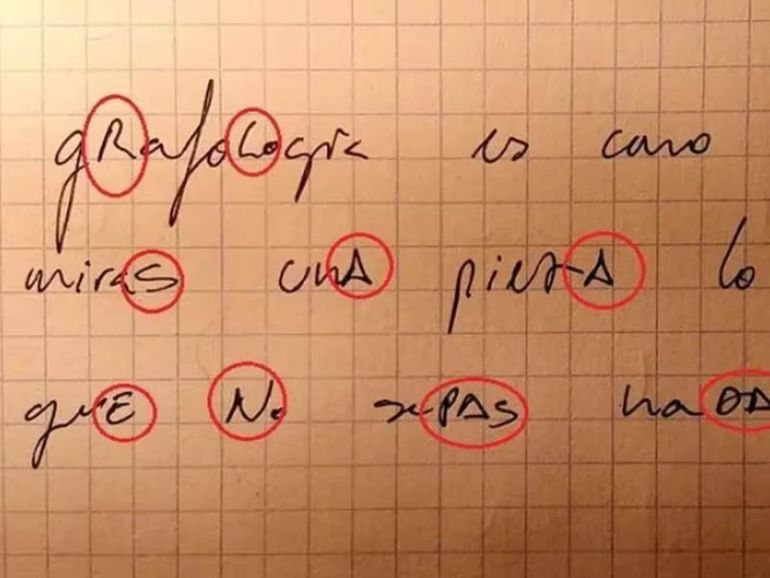 Expertos en grafología aseguran que la forma de escribir refleja creatividad, alta inteligencia o baja inteligencia. Expertos en grafología aseguran que la forma de escribir refleja creatividad, alta inteligencia o baja inteligencia.