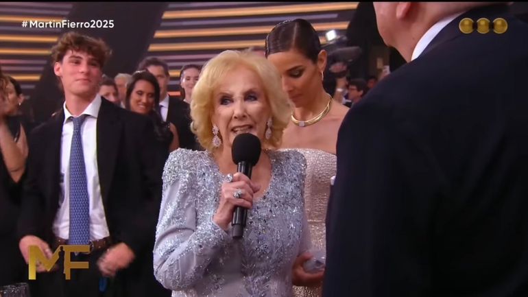 El homenaje de Mirtha Legrand en Martín Fierro