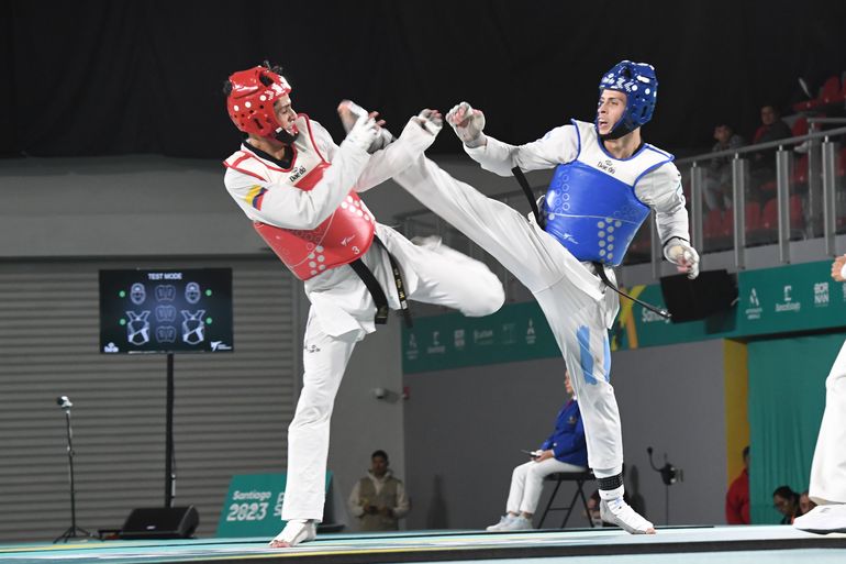José Luis Acuña, cambió la cabeza después de su primera pelea y consiguió el objetivo del podio. Foto: Sergio Dovio.