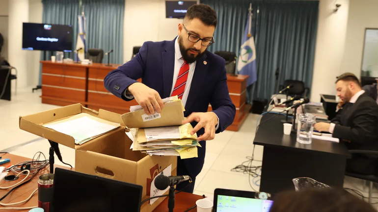 El volumen de los expedientes representa cada una de las escuchas.