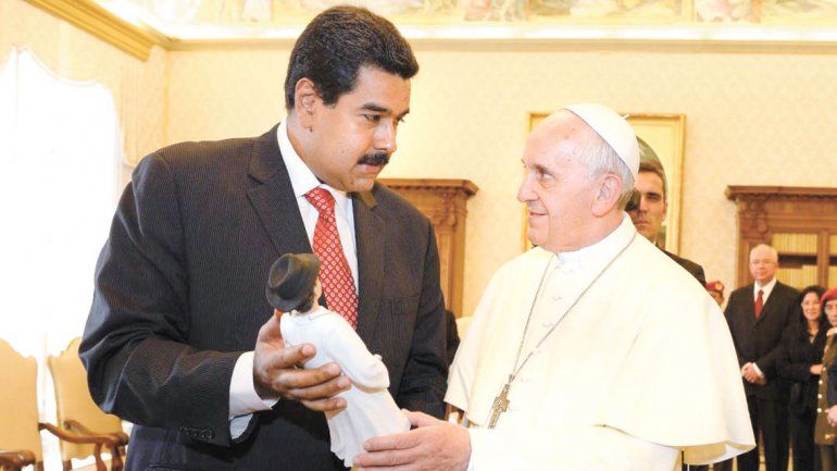 Maduro denunció que la ayuda de EE.UU. está envenenada
