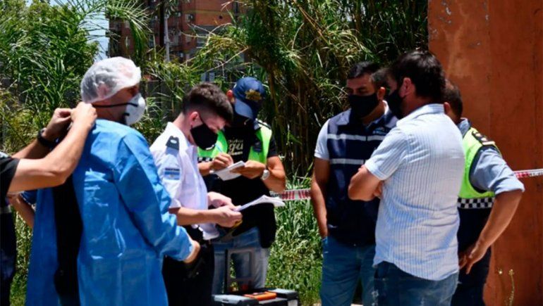 Hallan asesinada a una mujer en situación de calle y detienen a tres sospechosos