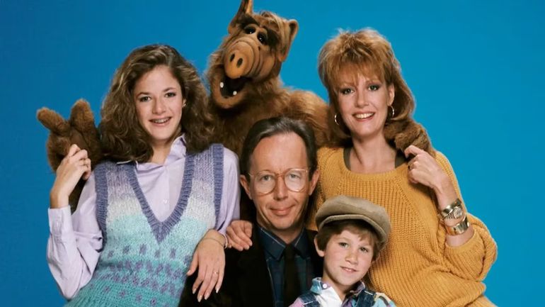 Benji Gregory y el elenco de Alf..