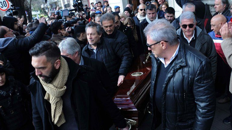 Campeones del Mundo y familiares despidieron al Tata Brown en La Plata