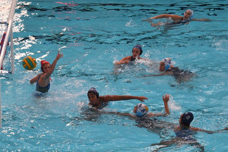 El equipo femenino de waterpolo cayó ante Brasil y no pudo lograr el bronce. Foto: Sergio Dovio. El equipo femenino de waterpolo cayó ante Brasil y no pudo lograr el bronce. Foto: Sergio Dovio.