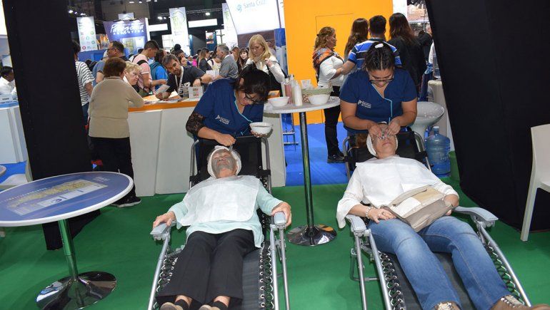 El barro del volcán Copahue, furor en la Feria de Turismo
