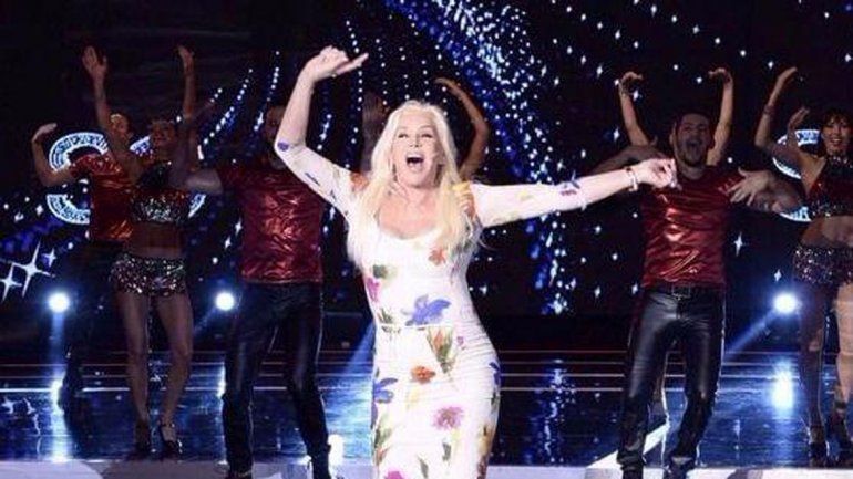 La rubia hará su programa desde la calle Corrientes.