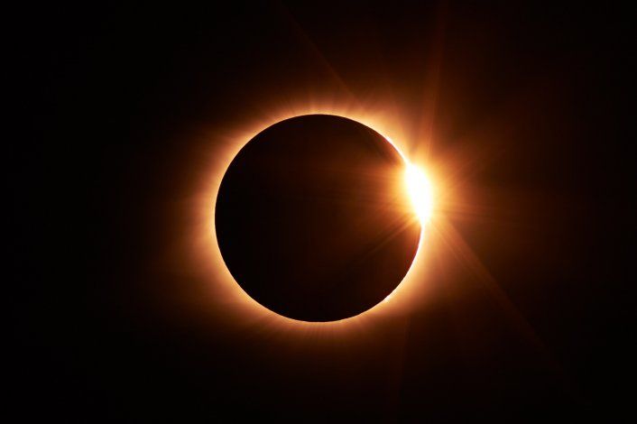 Por el eclipse de sol, esperan gran movimiento en la región